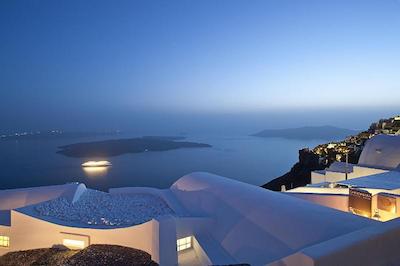 کاتیکیز کروماتا سانتورینی د لیدینگ هتلز آف