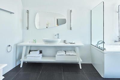 کاتیکیز کروماتا سانتورینی د لیدینگ هتلز آف