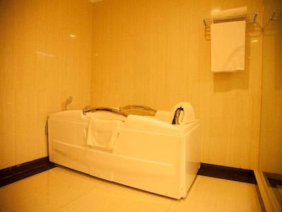 پیکاک آل سوئیتز