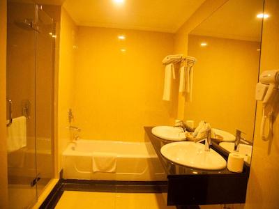 پیکاک آل سوئیتز