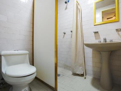 او وای او هتل ماریا ترزا این