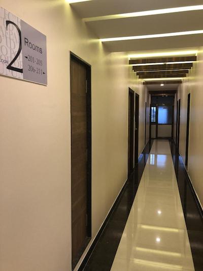 کیریاد هتل ویجایاپورا