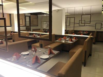 کیریاد هتل ویجایاپورا