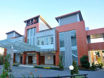 پریما اس آر هتل کونوشن