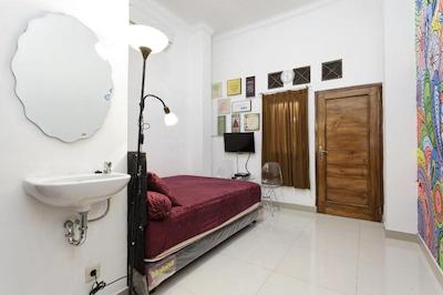 اوستیک هاوس