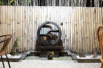 اوستیک هاوس