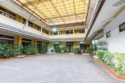 او وای او 1309 هتل شفیرا