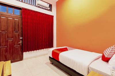 او وای او 1309 هتل شفیرا