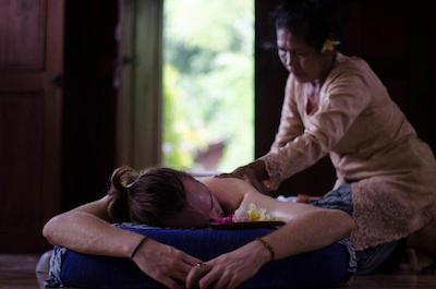 یابیکایو اکو بونگالوز