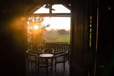 یابیکایو اکو بونگالوز