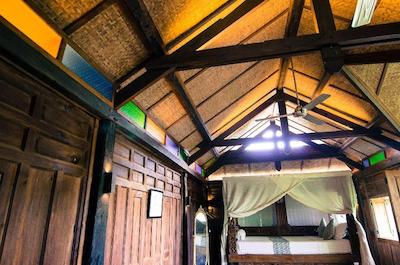 یابیکایو اکو بونگالوز