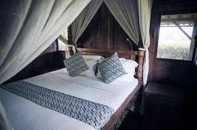 یابیکایو اکو بونگالوز