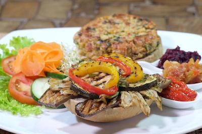 یابیکایو اکو بونگالوز