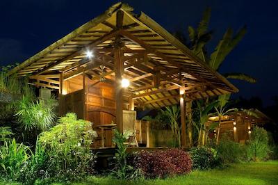 یابیکایو اکو بونگالوز