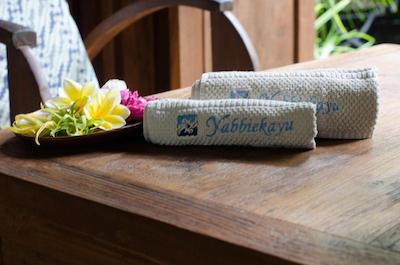 یابیکایو اکو بونگالوز