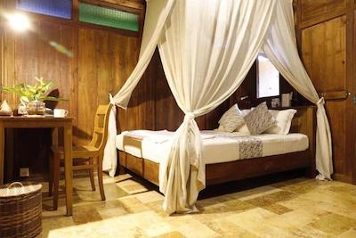 یابیکایو اکو بونگالوز