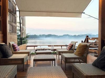 ویت ای ویوو هتل چیانگ خان