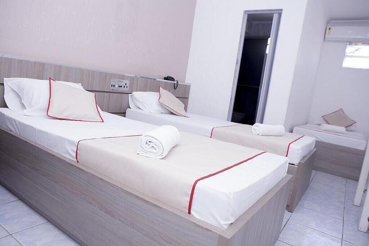 Oyo Vila Maria Hotel