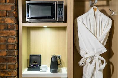 اینساینیا اسند هتل کالکشن