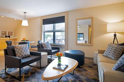 اینساینیا اسند هتل کالکشن