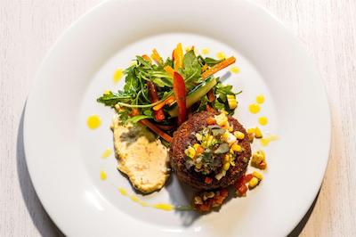 اینساینیا اسند هتل کالکشن