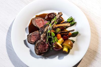 اینساینیا اسند هتل کالکشن