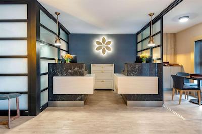 اینساینیا اسند هتل کالکشن