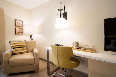 اینساینیا اسند هتل کالکشن