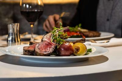 اینساینیا اسند هتل کالکشن