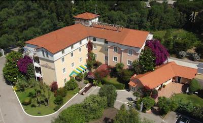 هتل مدیترانئو