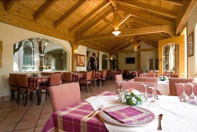 هتل مدیترانئو