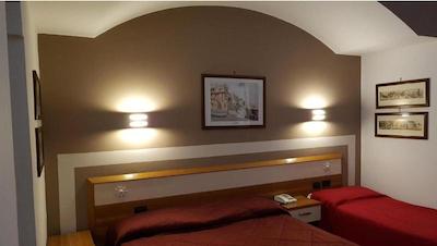 هتل مدیترانئو