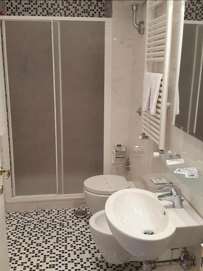 هتل مدیترانئو