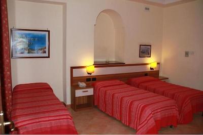 هتل مدیترانئو