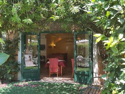 هتل مدیترانئو