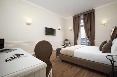 لا فونتانینا سوئیتز