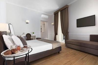 لا فونتانینا سوئیتز