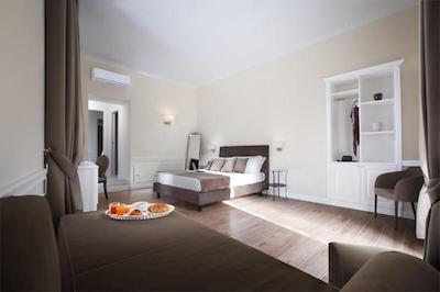 لا فونتانینا سوئیتز