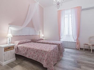 له ویلانل بی بی