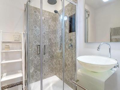 له ویلانل بی بی