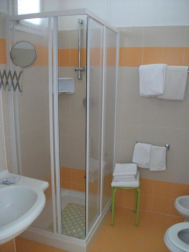 هتل تیرنا