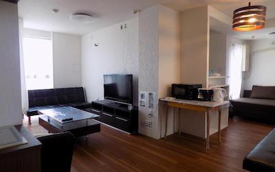 پالت تاکاشی مادایرا گست هاوس