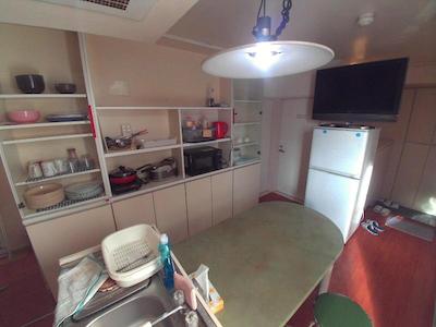 پالت تاکاشی مادایرا گست هاوس