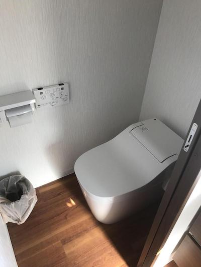 پالت تاکاشی مادایرا گست هاوس