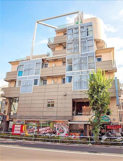 پالت تاکاشی مادایرا گست هاوس