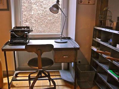 لا کا لستین