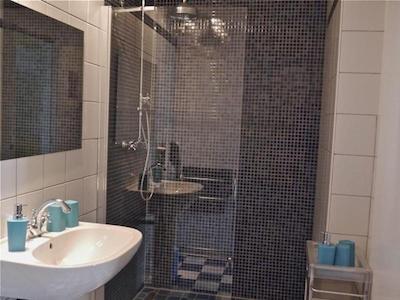 لا کا لستین