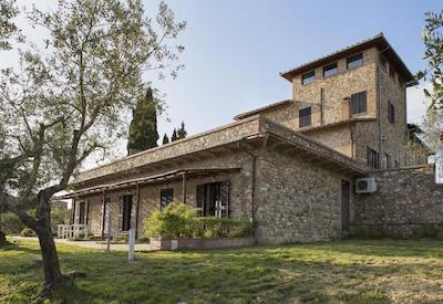 لا لژیا ویلا گلوریا