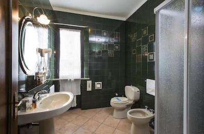 لا لژیا ویلا گلوریا