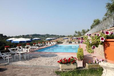 لا لژیا ویلا گلوریا